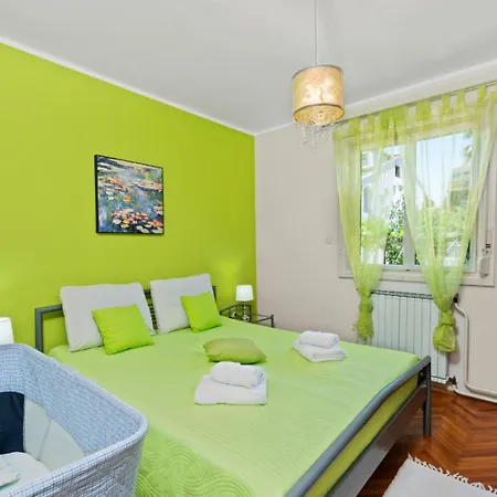 Appartamento 5203-1 For 6 Pers In *